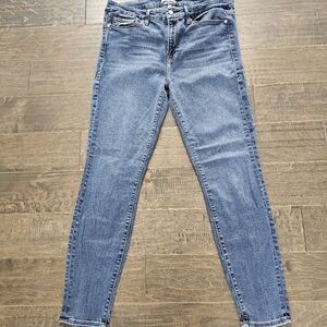 Good American Blue Skinny Jeans with Tapered Fit